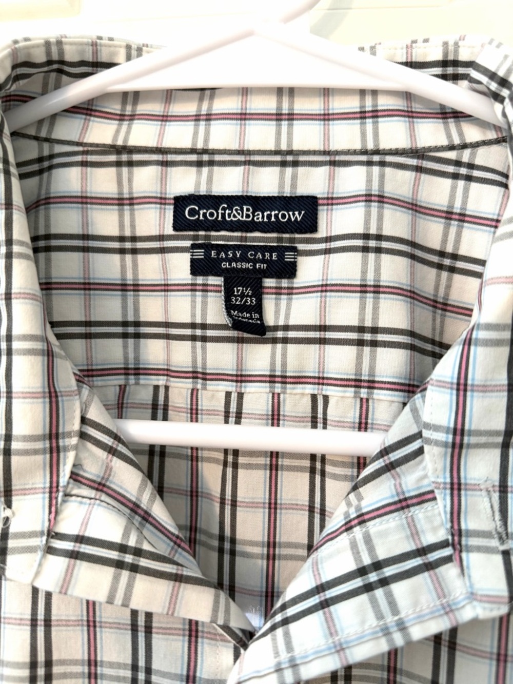 Croft & Barrow White Plaid Button-Down Shirt with Gray and Red Lines